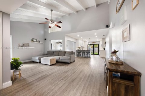 Купить виллу или дом в Майами, Флорида 3 спальни, 148.64м2, № 2052134 - фото 7