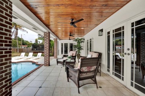 Casa en venta en Palmetto Bay, Florida, 3 dormitorios, 203.83 m2 № 1693423 - foto 6