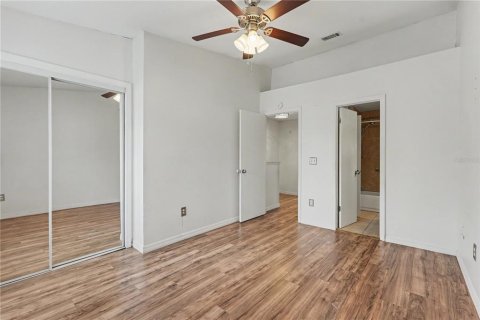 Townhouse in Largo, Florida 2 bedrooms, 82.31 sq.m. № 2210033 - photo 30