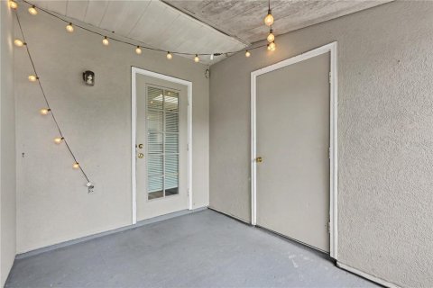 Townhouse in Largo, Florida 2 bedrooms, 82.31 sq.m. № 2210033 - photo 22