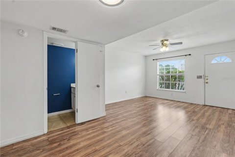 Townhouse in Largo, Florida 2 bedrooms, 82.31 sq.m. № 2210033 - photo 24