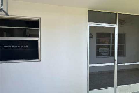 Condominio en venta en Hallandale Beach, Florida, 2 dormitorios, 111.48 m2 № 1871565 - foto 4