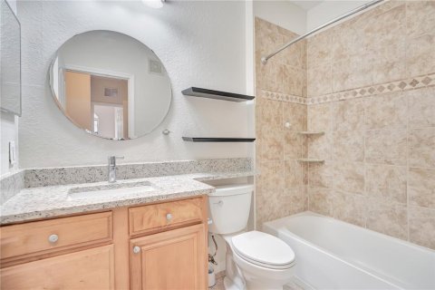 Townhouse in Orlando, Florida 2 bedrooms, 126.44 sq.m. № 2359082 - photo 19