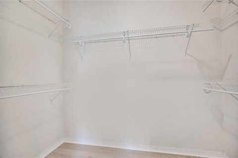 Townhouse in Orlando, Florida 2 bedrooms, 126.44 sq.m. № 2359082 - photo 18
