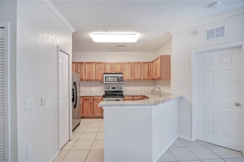 Townhouse in Orlando, Florida 2 bedrooms, 126.44 sq.m. № 2359082 - photo 10