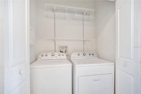 Townhouse in Orlando, Florida 2 bedrooms, 126.44 sq.m. № 2359082 - photo 22