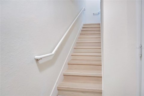 Townhouse in Orlando, Florida 2 bedrooms, 126.44 sq.m. № 2359082 - photo 3