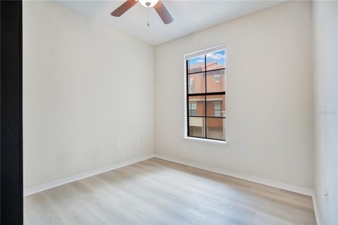 Townhouse in Orlando, Florida 2 bedrooms, 126.44 sq.m. № 2359082 - photo 12