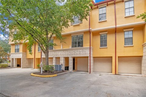 Townhouse in Orlando, Florida 2 bedrooms, 126.44 sq.m. № 2359082