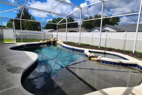Villa ou maison à vendre à Clermont, Floride: 3 chambres, 152.73 m2 № 2315229 - photo 2