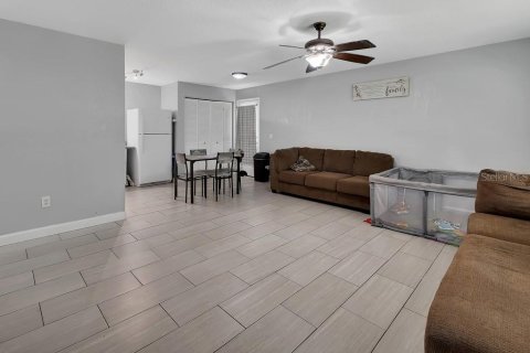 House in DeLand, Florida 2 bedrooms, 88.26 sq.m. № 2220821 - photo 2