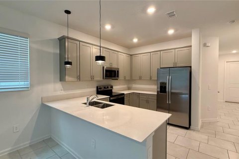 Touwnhouse à louer à Kissimmee, Floride: 4 chambres, 166.57 m2 № 2385606 - photo 6