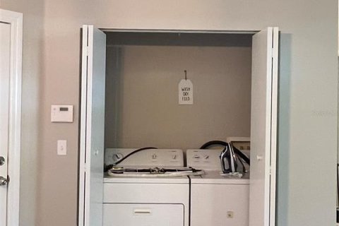 House in Tampa, Florida 3 bedrooms, 118.17 sq.m. № 1853207 - photo 14