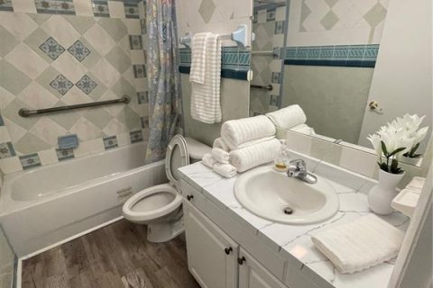 House in Tampa, Florida 3 bedrooms, 118.17 sq.m. № 1853207 - photo 13