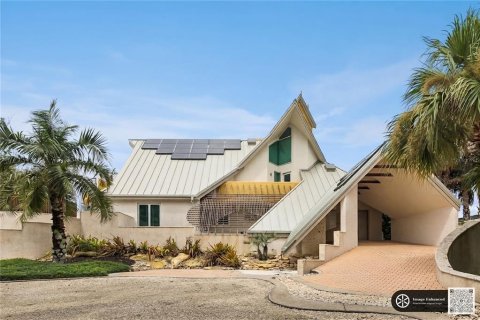 House in New Smyrna Beach, Florida 3 bedrooms, 278.89 sq.m. № 2286998