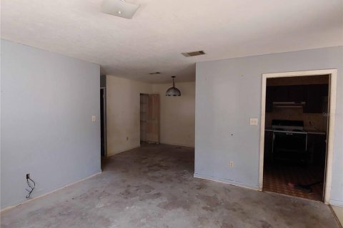 Villa ou maison à louer à Gainesville, Floride: 3 chambres, 108.51 m2 № 2405387 - photo 2