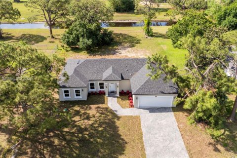 Villa ou maison à vendre à Sebring, Floride: 3 chambres, 176.89 m2 № 2052030 - photo 4