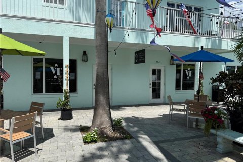 Immobilier commercial à vendre à New Smyrna Beach, Floride: 91.6 m2 № 1798129 - photo 3