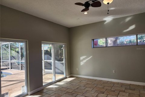 Casa en venta en Sorrento, Florida, 5 dormitorios, 274.99 m2 № 2258535 - foto 13