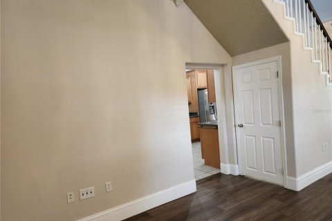 Casa en venta en Sorrento, Florida, 5 dormitorios, 274.99 m2 № 2258535 - foto 9