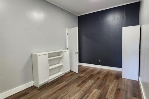 Casa en venta en Sorrento, Florida, 5 dormitorios, 274.99 m2 № 2258535 - foto 27