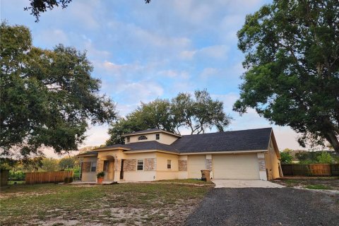 Casa en Sorrento, Florida 5 dormitorios, 274.99 m2 № 2258535