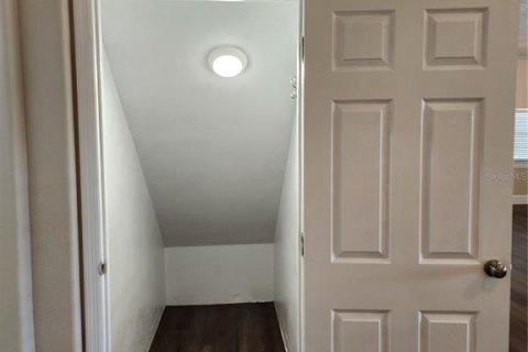 Casa en venta en Sorrento, Florida, 5 dormitorios, 274.99 m2 № 2258535 - foto 10