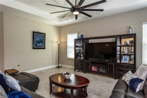 House in Palm Coast, Florida 3 bedrooms, 237.27 sq.m. № 1261123 - photo 12