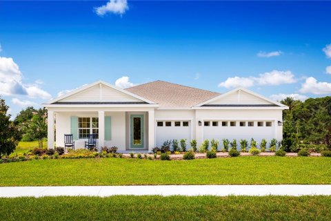 House in Winter Haven, Florida 4 bedrooms, 236.99 sq.m. № 1626481 - photo 1