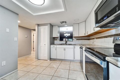 Copropriété à vendre à Port Richey, Floride: 2 chambres, 112.41 m2 № 2099295 - photo 2