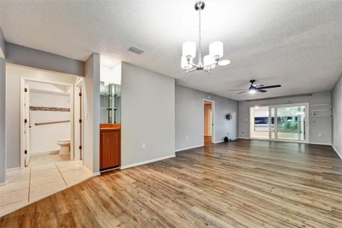 Copropriété à vendre à Port Richey, Floride: 2 chambres, 112.41 m2 № 2099295 - photo 10