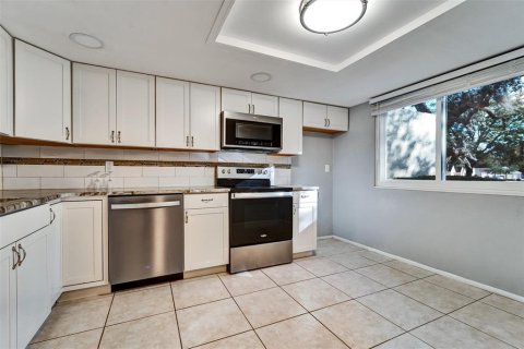 Copropriété à vendre à Port Richey, Floride: 2 chambres, 112.41 m2 № 2099295 - photo 6