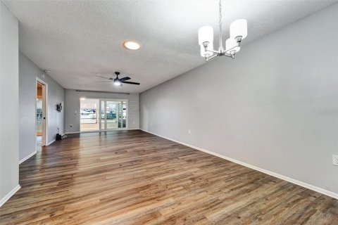 Copropriété à vendre à Port Richey, Floride: 2 chambres, 112.41 m2 № 2099295 - photo 9