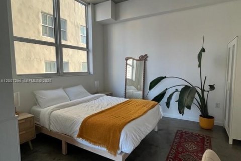 Condominio en alquiler en Miami, Florida, 2 dormitorios, 96.25 m2 № 2074221 - foto 4