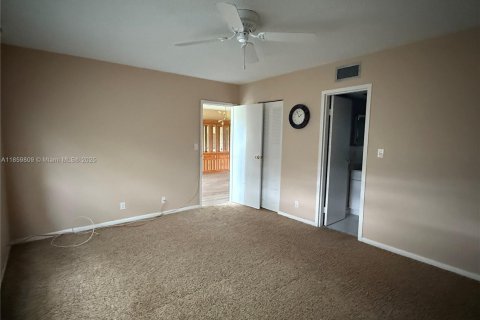Condo in Margate, Florida, 2 bedrooms  № 1892711 - photo 7