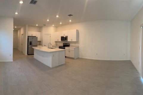 Townhouse in Davenport, Florida 3 bedrooms, 144.28 sq.m. № 1639708 - photo 11