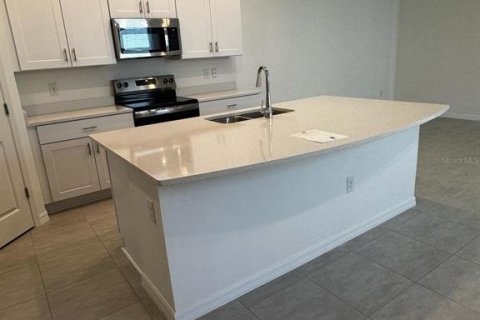 Townhouse in Davenport, Florida 3 bedrooms, 144.28 sq.m. № 1639708 - photo 12