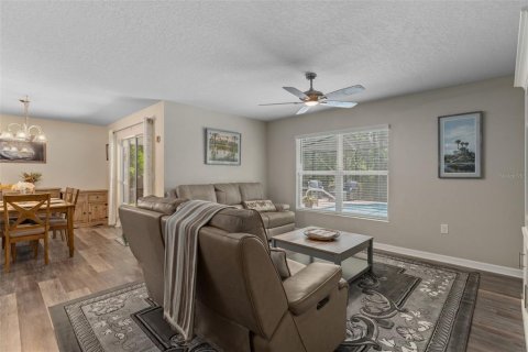 Casa en venta en Brooksville, Florida, 4 dormitorios, 171.96 m2 № 2142617 - foto 23