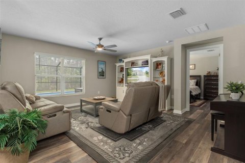 Casa en venta en Brooksville, Florida, 4 dormitorios, 171.96 m2 № 2142617 - foto 5