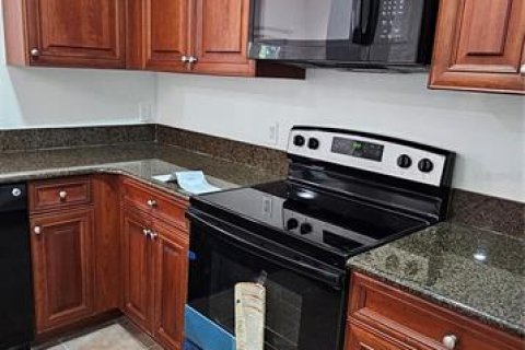 Adosado en alquiler en Tampa, Florida, 3 dormitorios, 169.27 m2 № 1905024 - foto 6