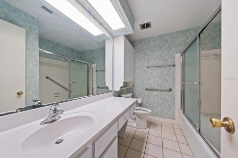 Condo in Belleair Bluffs, Florida, 2 bedrooms  № 2217223 - photo 30