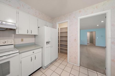 Condo in Belleair Bluffs, Florida, 2 bedrooms  № 2217223 - photo 14