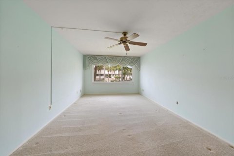 Condo in Belleair Bluffs, Florida, 2 bedrooms  № 2217223 - photo 23
