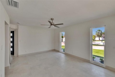 Casa en alquiler en South Pasadena, Florida, 3 dormitorios, 202.16 m2 № 2096228 - foto 10