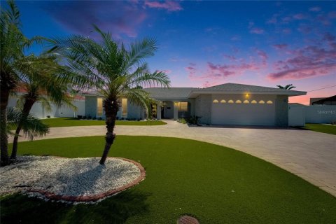Villa ou maison à South Pasadena, Floride 3 chambres, 202.16 m2 № 2096228