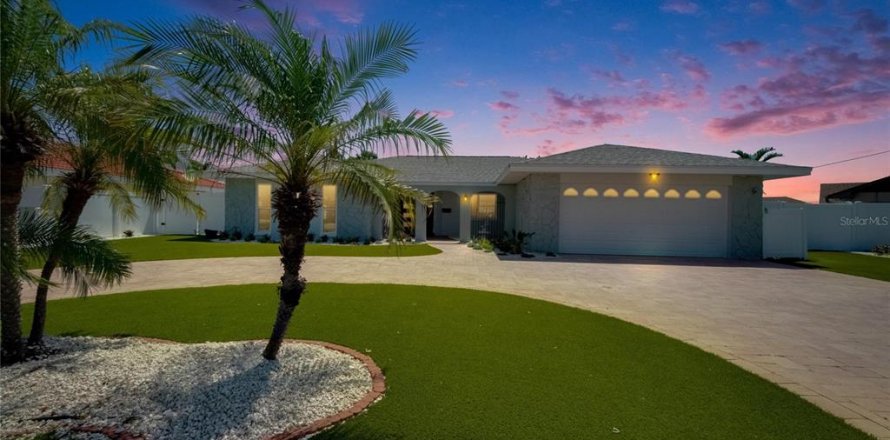 Casa en South Pasadena, Florida 3 dormitorios, 202.16 m2 № 2096228