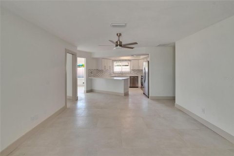 Casa en alquiler en South Pasadena, Florida, 3 dormitorios, 202.16 m2 № 2096228 - foto 28