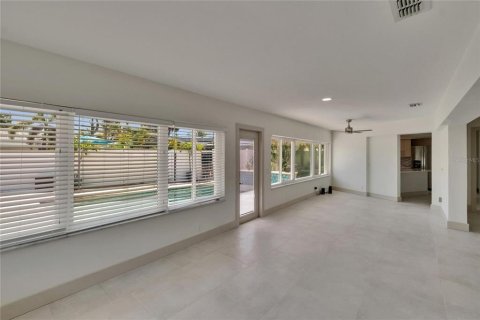 Casa en alquiler en South Pasadena, Florida, 3 dormitorios, 202.16 m2 № 2096228 - foto 25