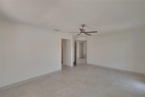 Casa en alquiler en South Pasadena, Florida, 3 dormitorios, 202.16 m2 № 2096228 - foto 9