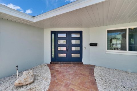 Casa en alquiler en South Pasadena, Florida, 3 dormitorios, 202.16 m2 № 2096228 - foto 5